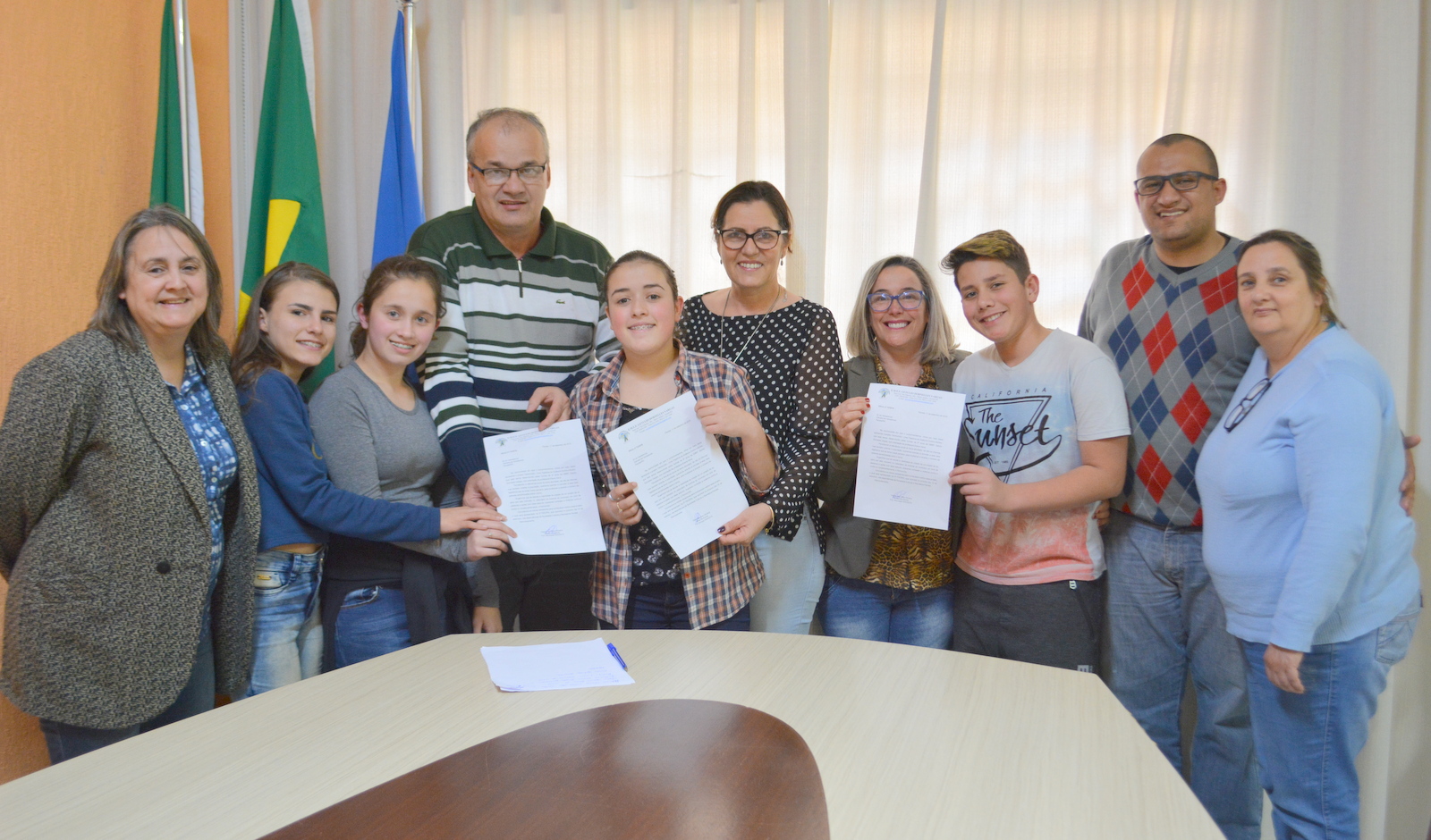 Estudantes sugerem lei para debater violência contra a mulher em Parobé