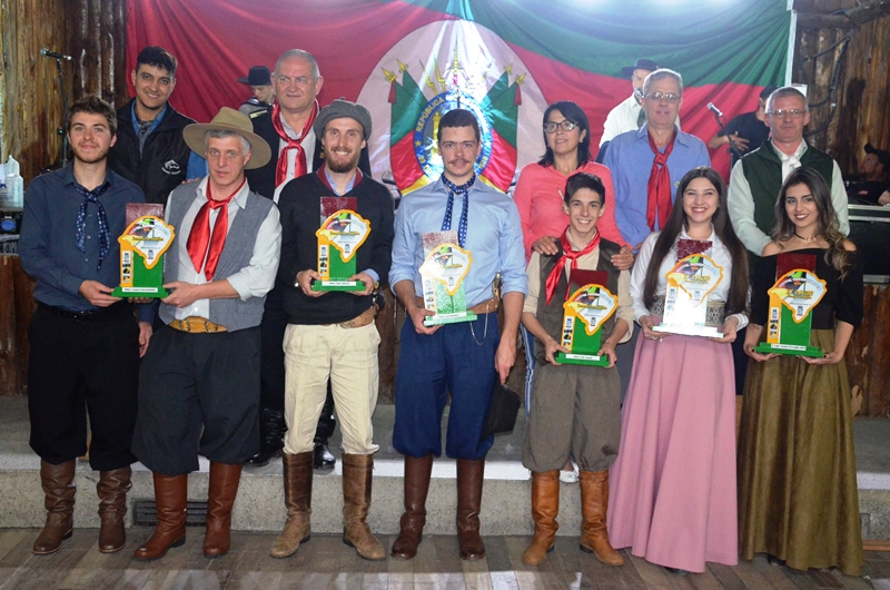 Festival Farroupilha de Parobé premia melhores canções e intérpretes