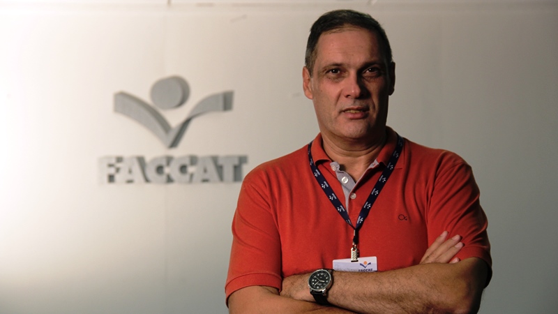 Faccat firma convênio com SESCOOP para curso de especialização