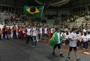 Desfile de delegações abriu o Pan-americano e o Sul-americano de Canoagem