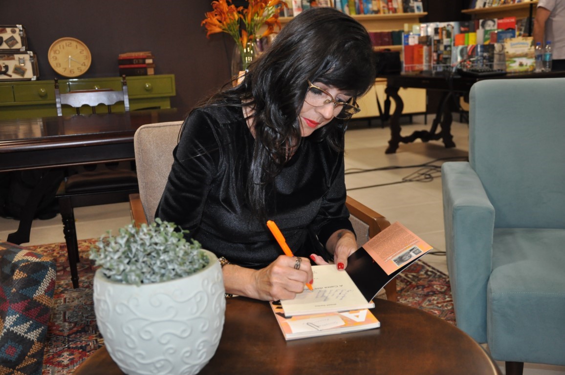 Caixa das Palavras é lançado na Faccat com bate-papo, música e integração