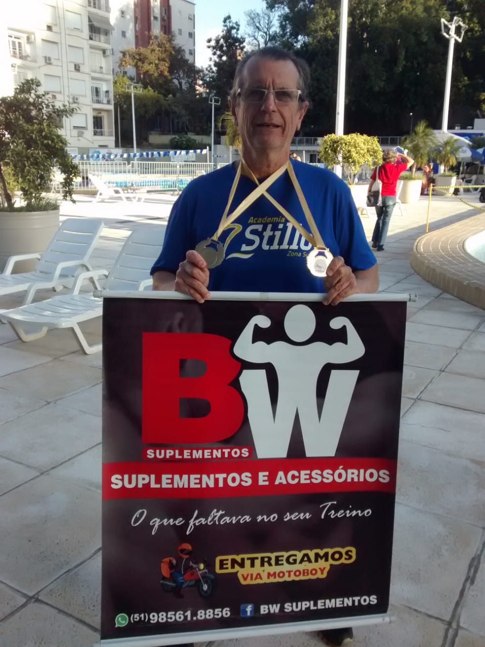 Chico Holderbaum conquista ouro e prata na natação