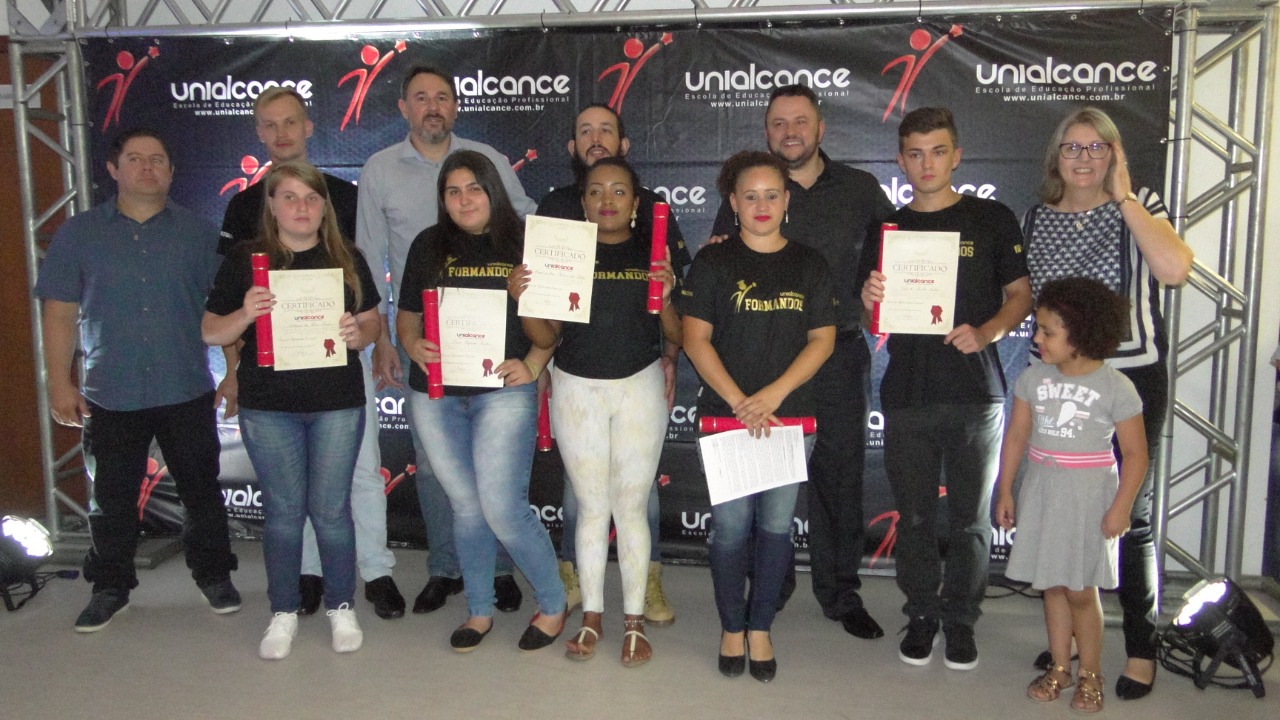 Alunos concluem curso de informática pelo Formar Igrejinha