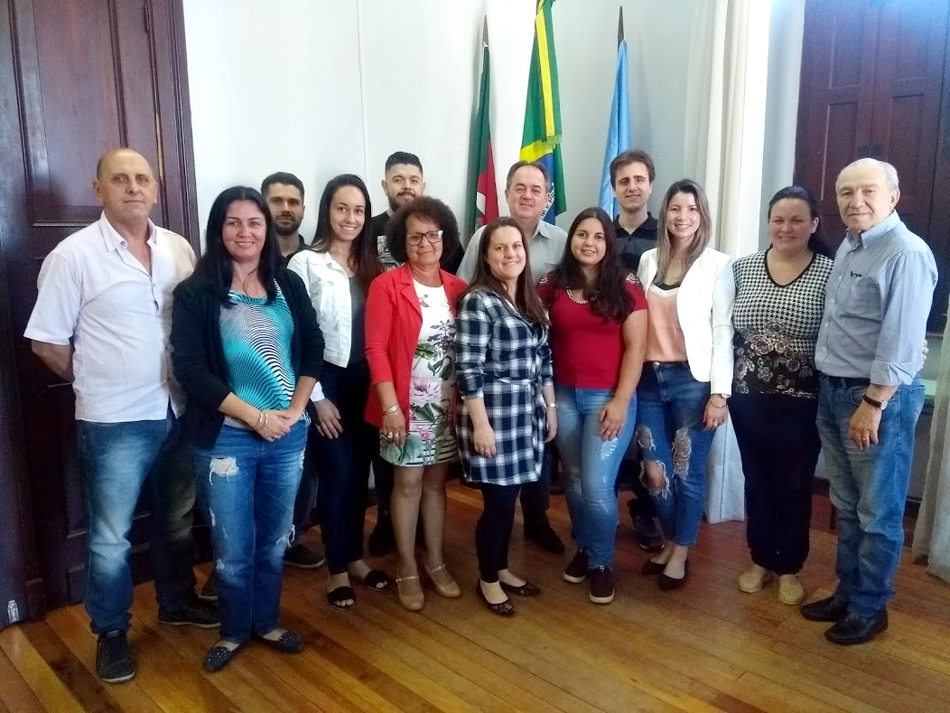 Membros do Conselho de Alimentação Escolar tomam posse em Taquara