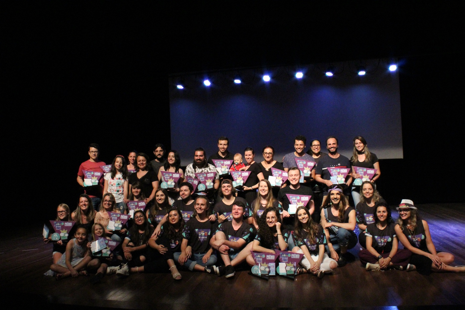 Festival Três Coroas em Ação premia grupos teatrais participantes