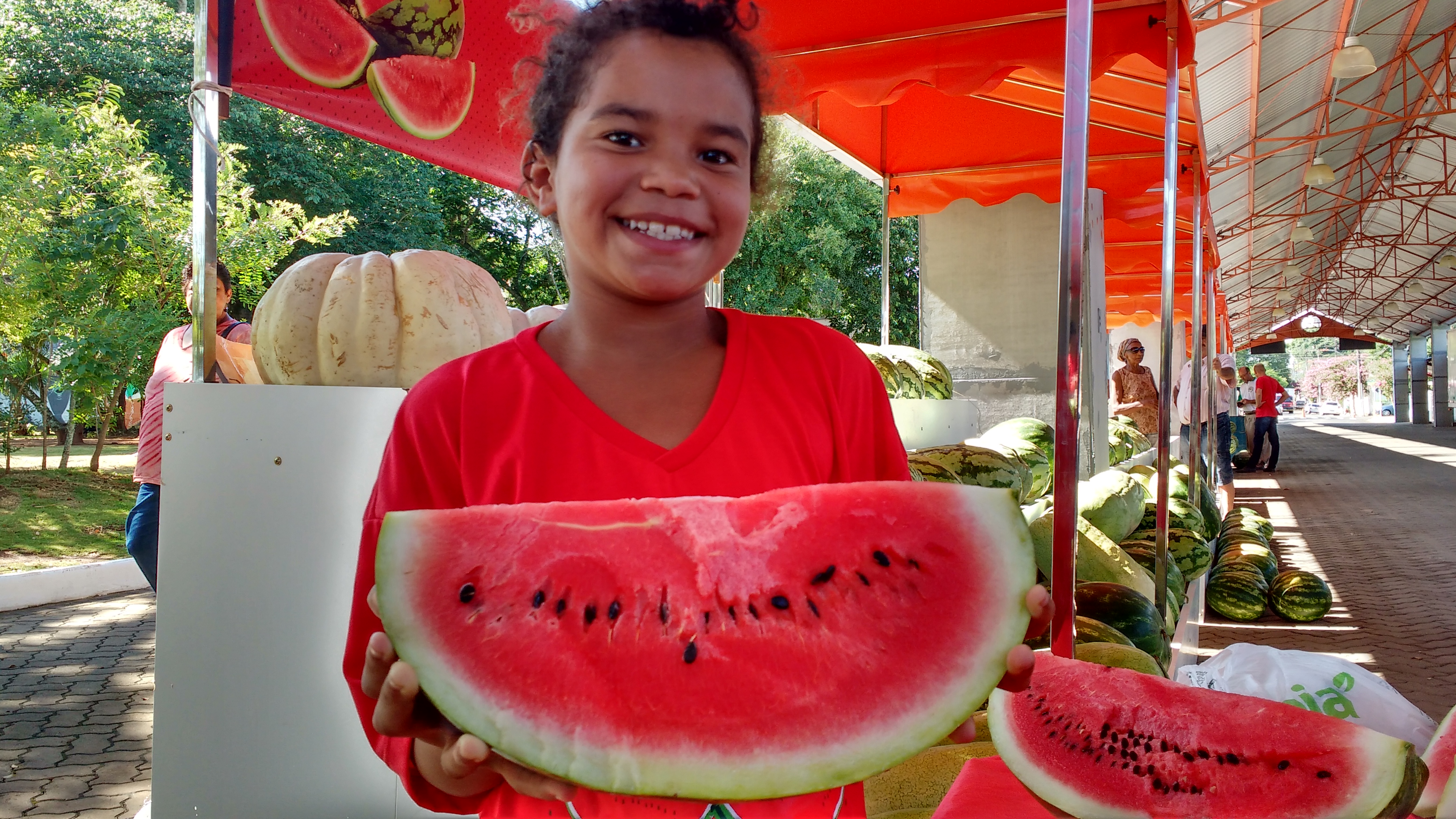 Docinhas e geladinhas: aberta a Feira da Melancia em Taquara