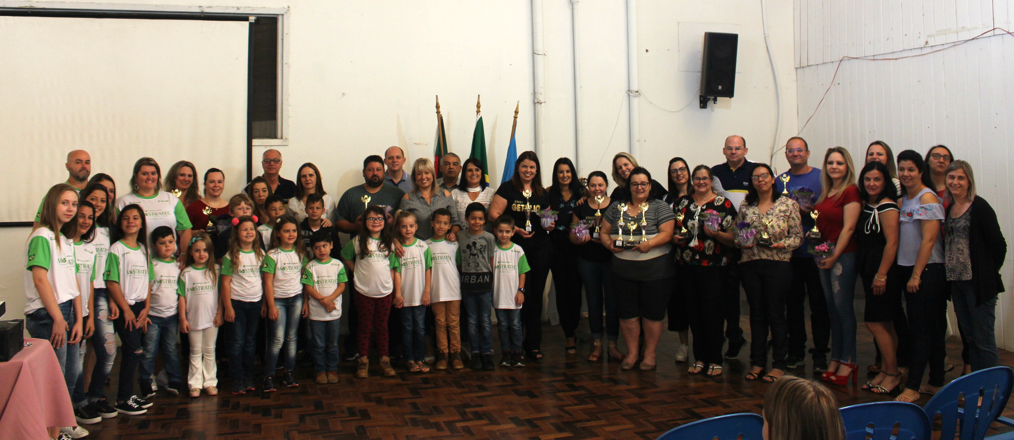 Destaques da educação em 2018 são premiados em Parobé