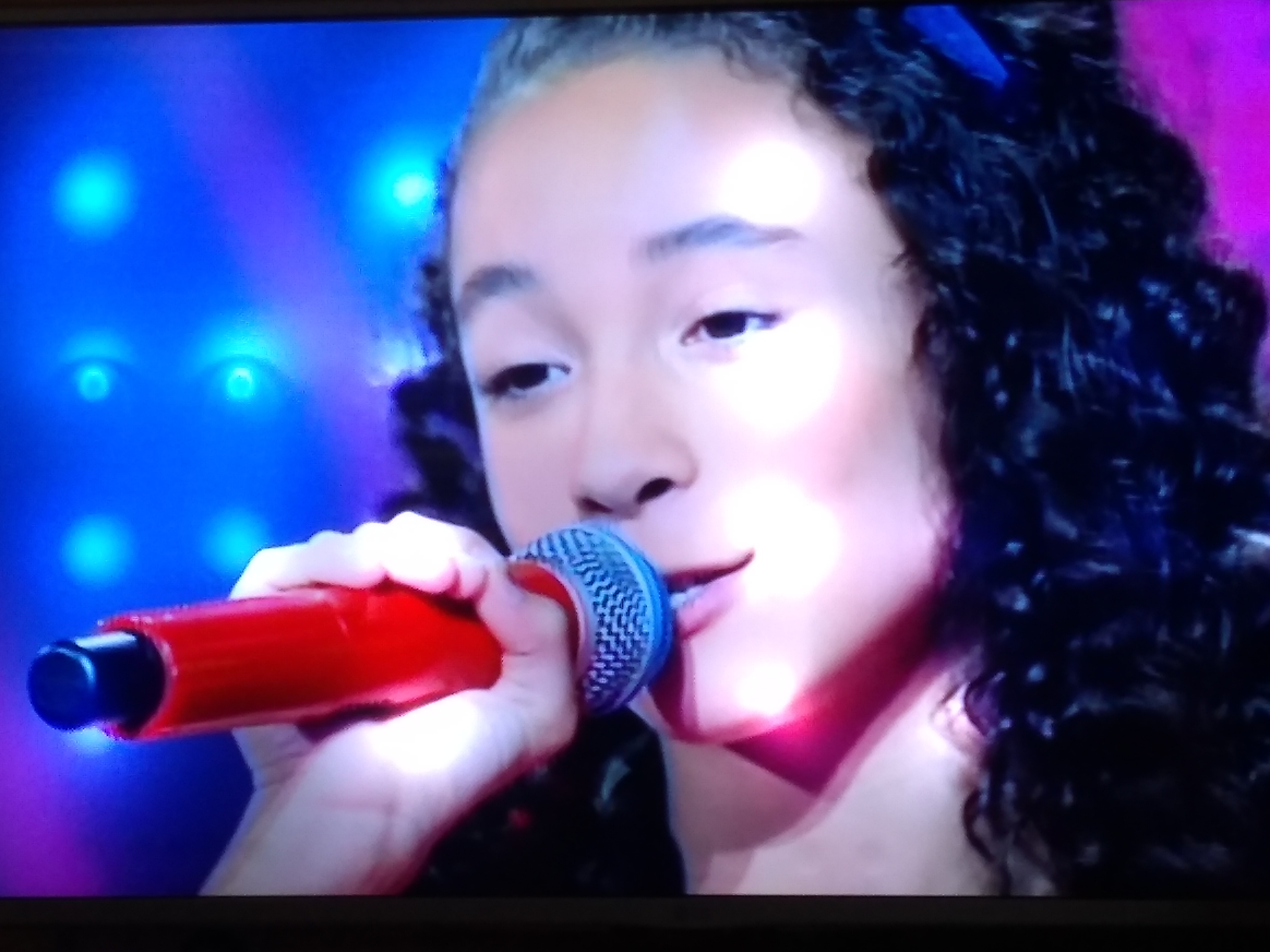 Luiza Barbosa está na semifinal do The Voice Kids