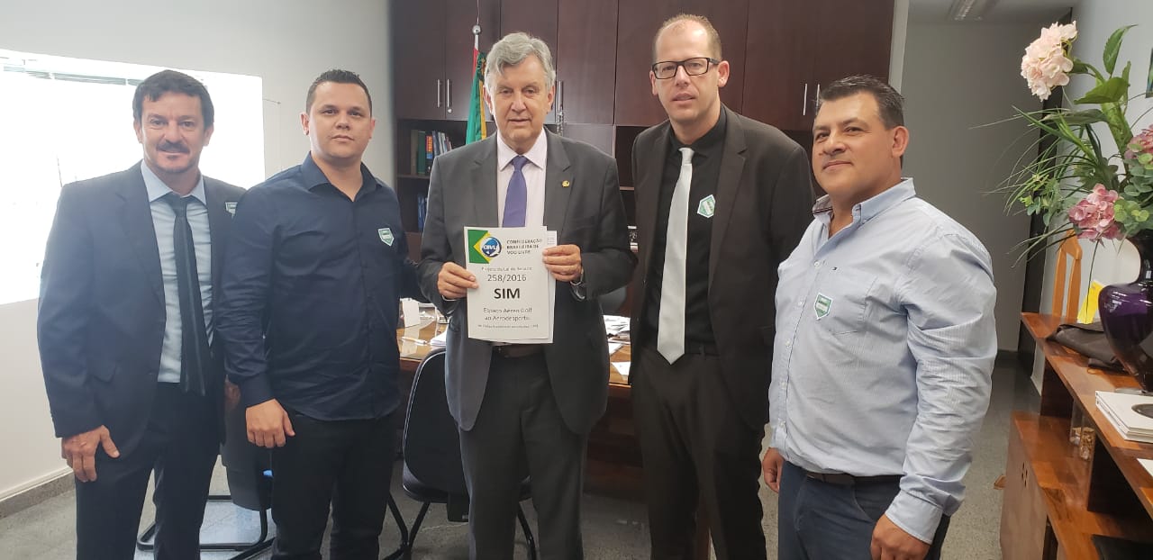 Igrejinhenses buscam apoio para projetos do aerodesporto