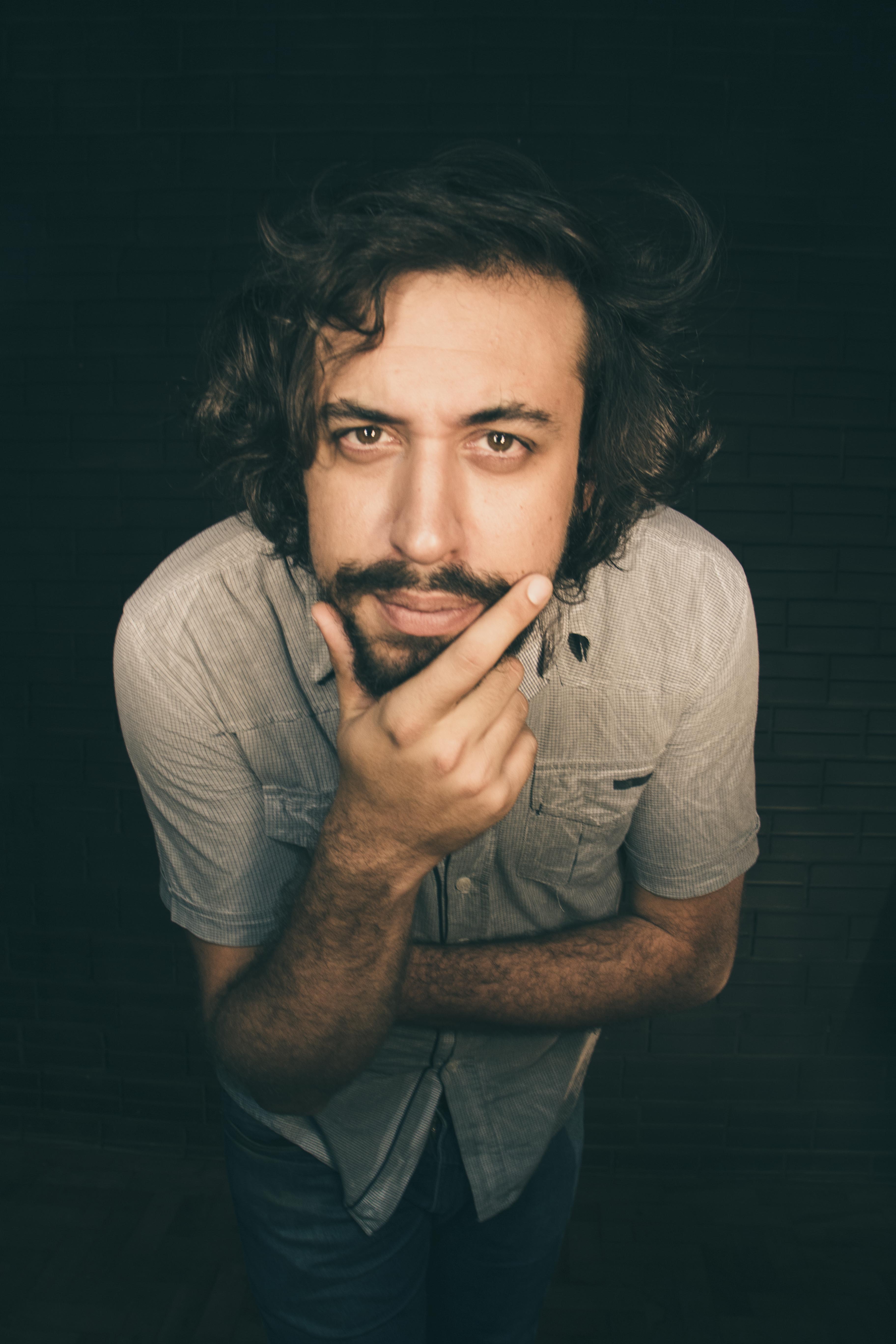 Fredi Bessa é o músico convidado do Sarau com Café nesta quinta-feira