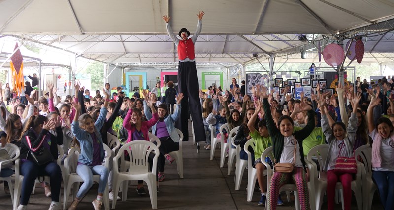 Poesia, música, dança e teatro compõem o final de semana da Feira Literária de Taquara