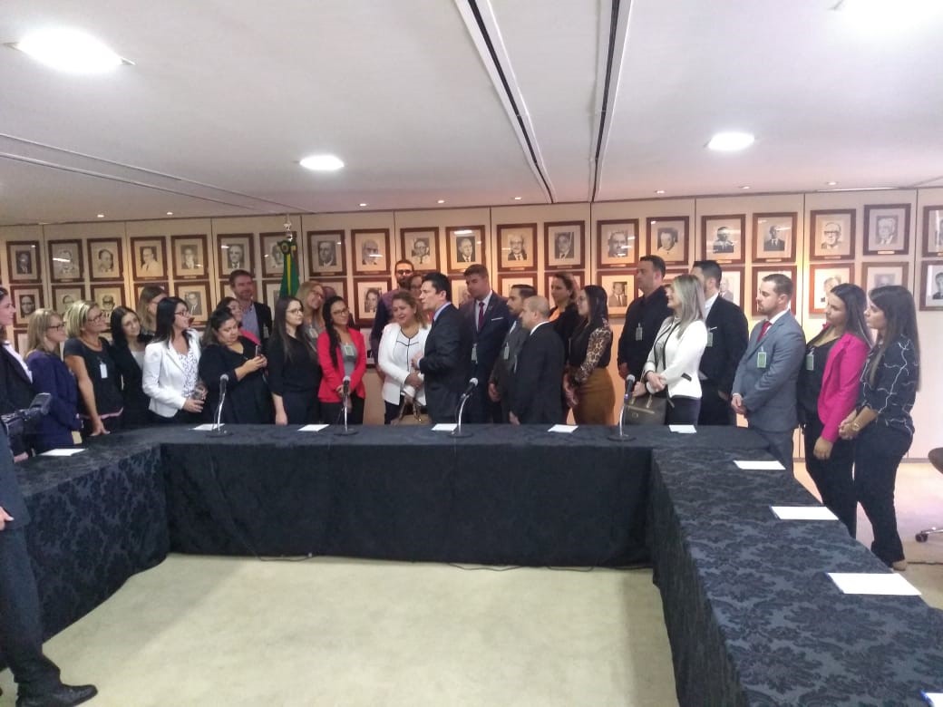 Acadêmicos de Direito da Faccat têm encontro com Moro em Brasília