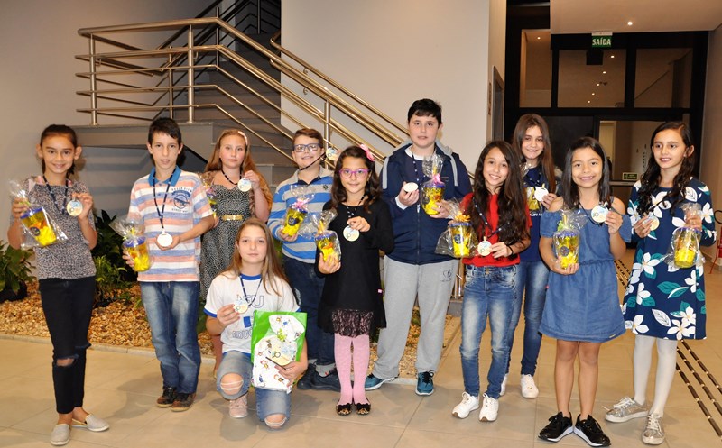 Faccat elege Mascote do projeto Pequeno Pesquisador