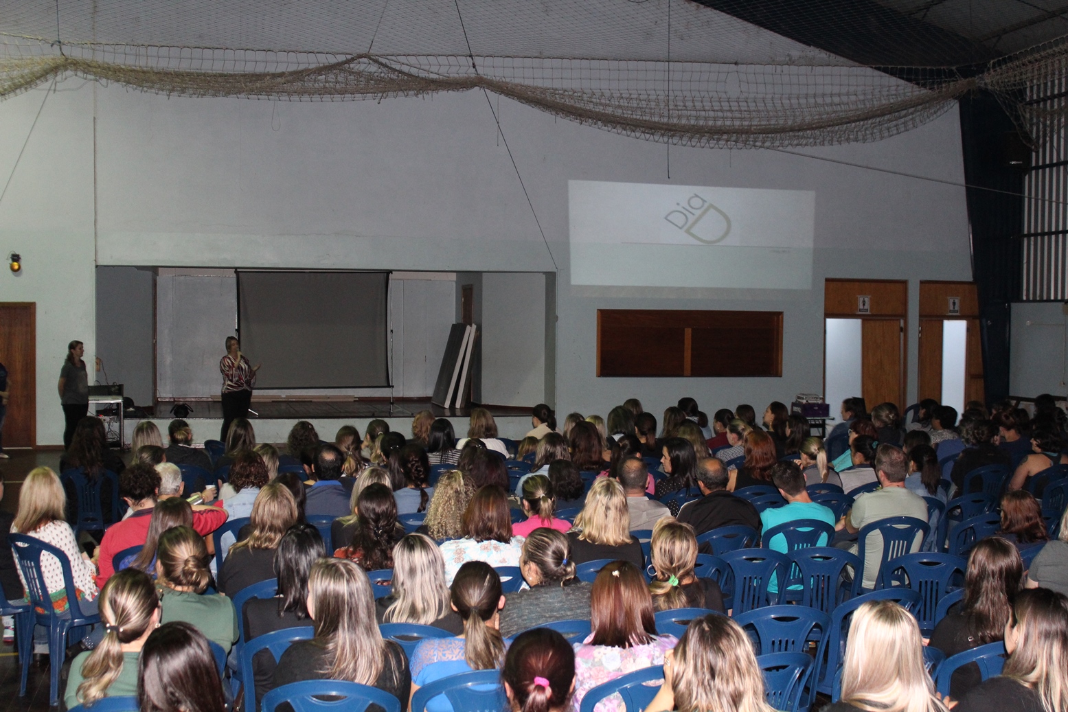 Educadores de Três Coroas discutem a base curricular