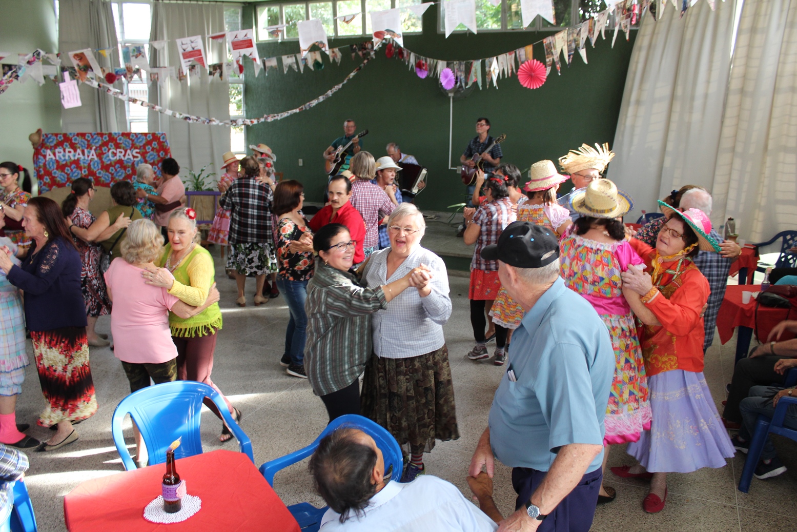 Idosos ganham Festa de São João em Três Coroas