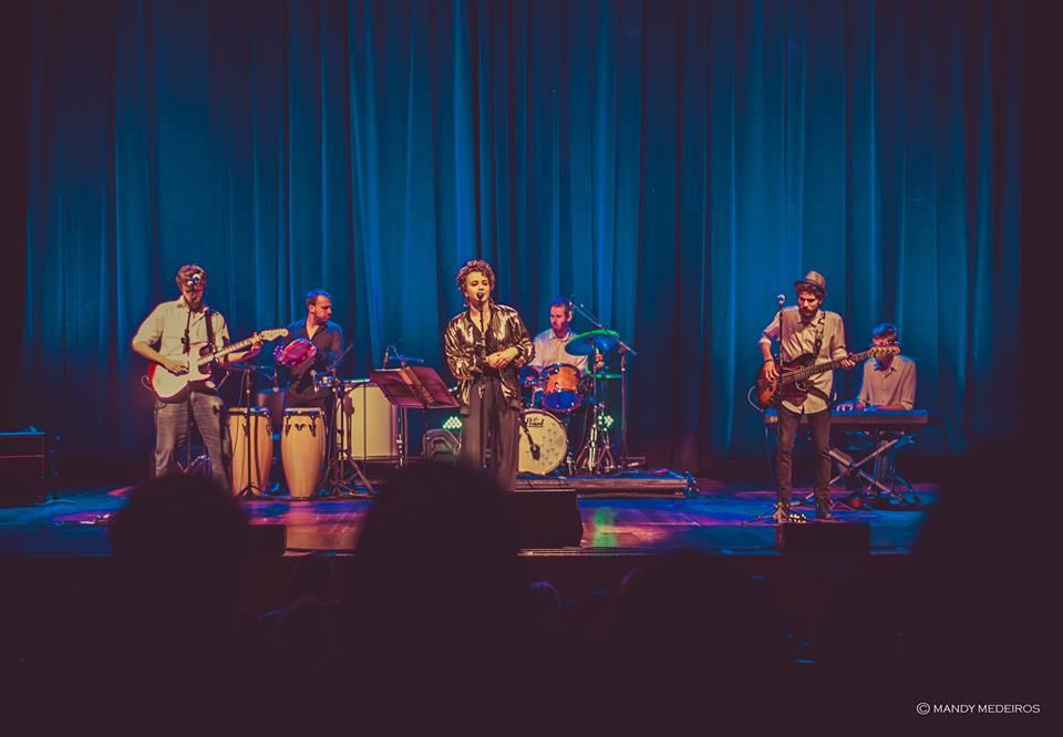 Show Tributo a Elis Regina é atração na Faccat em Taquara