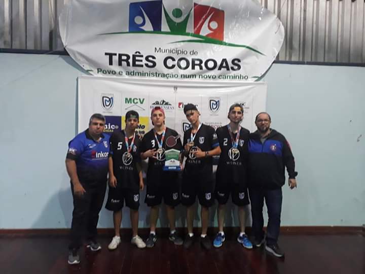 Equipe de Três Coroas vence no Estadual de Pingue Pongue