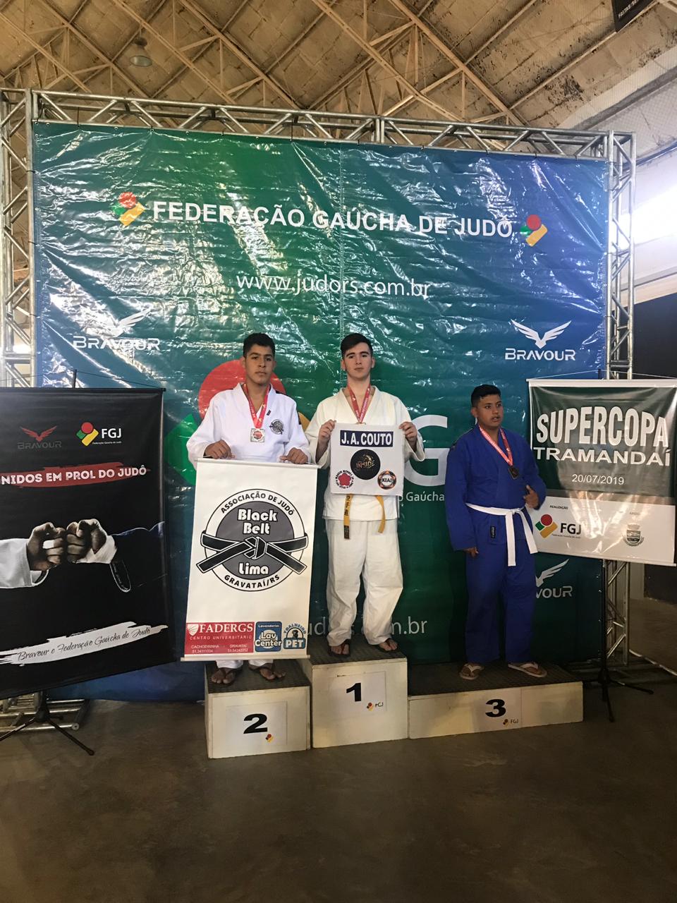 Taquarense fatura Copa de Judô em Tramandaí