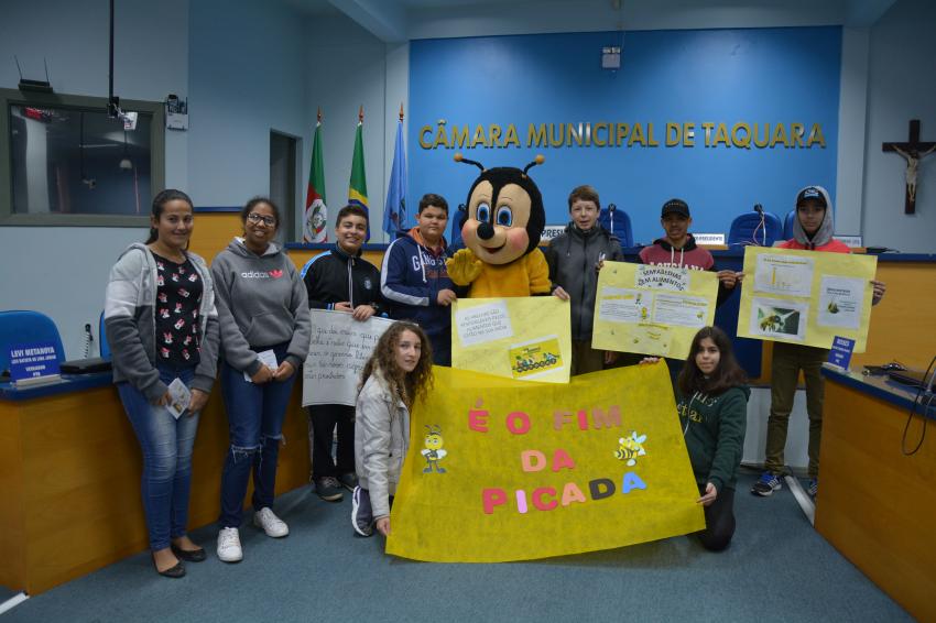 Estudantes de Taquara apresentam na Câmara o projeto "O fim da picada"