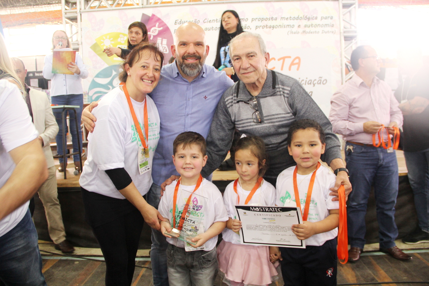 FEMICTA premiou projetos científicos das escolas de Taquara