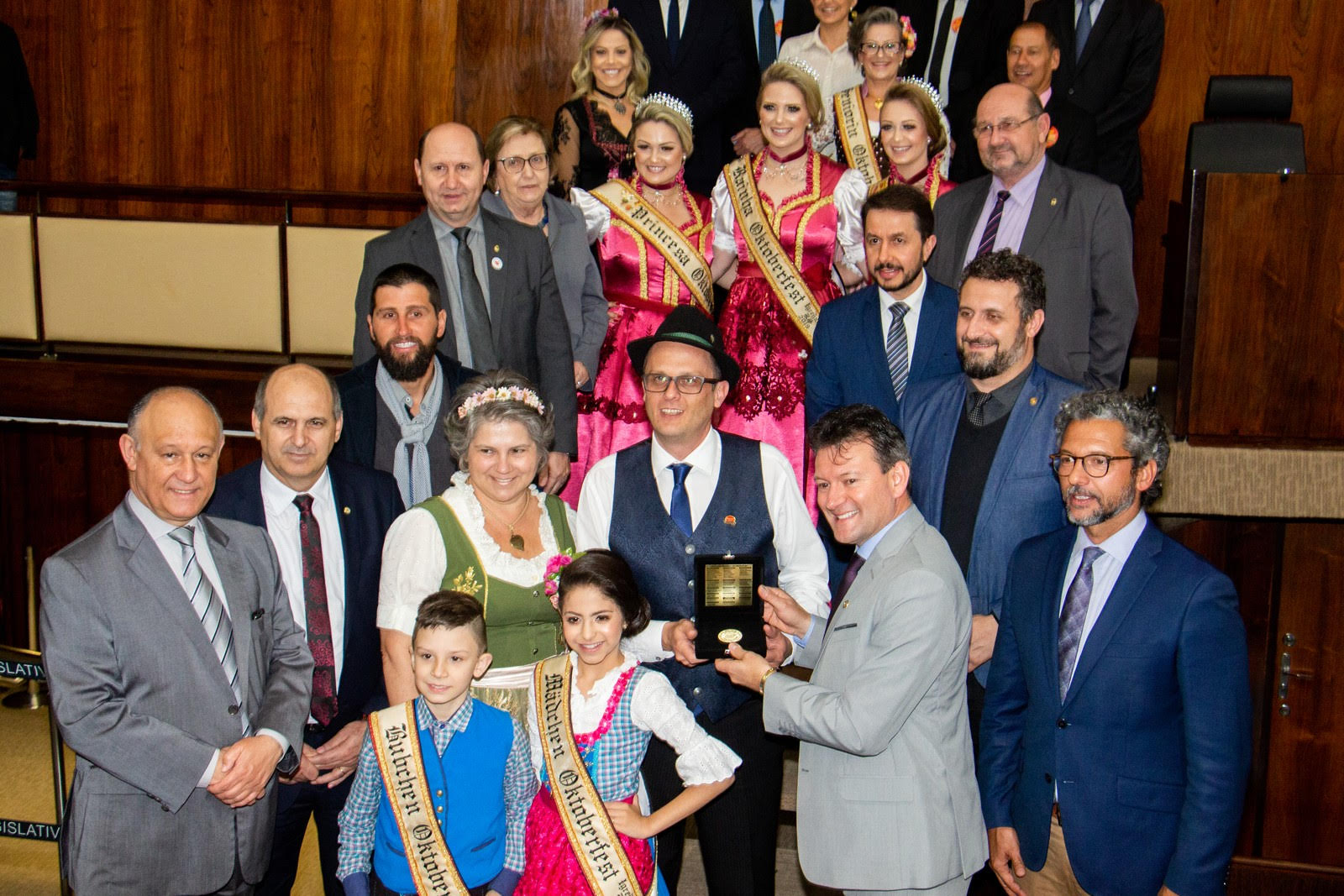 Oktoberfest de Igrejinha é homenageada na Assembleia Legislativa