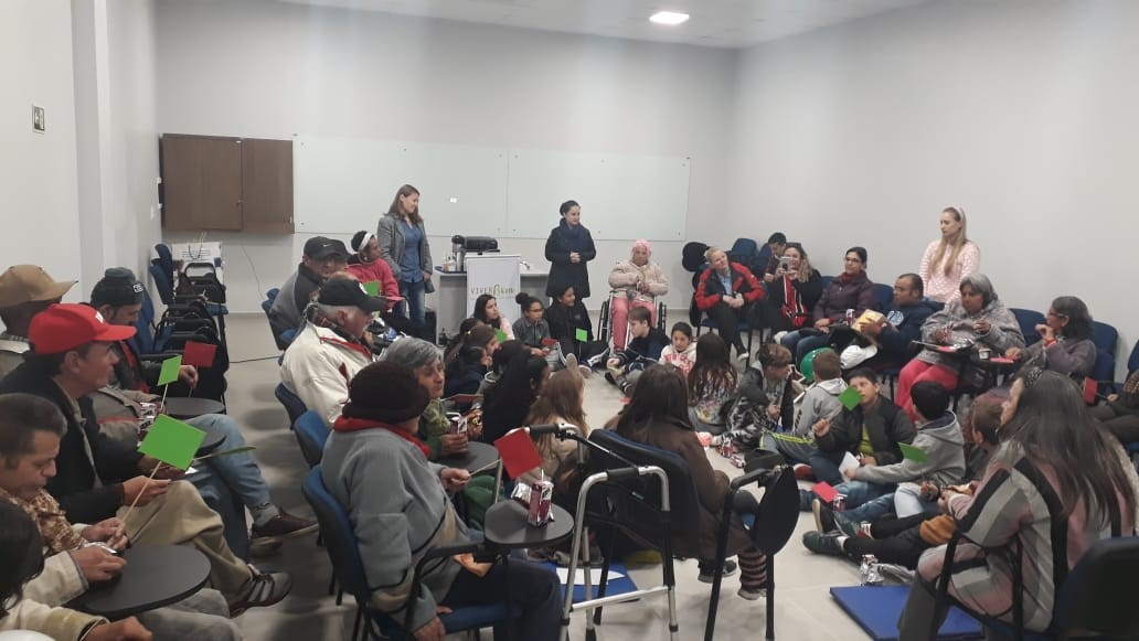 Idosos do Lar Cantinho da Paz participam do Vovôs a Bordo na Faccat