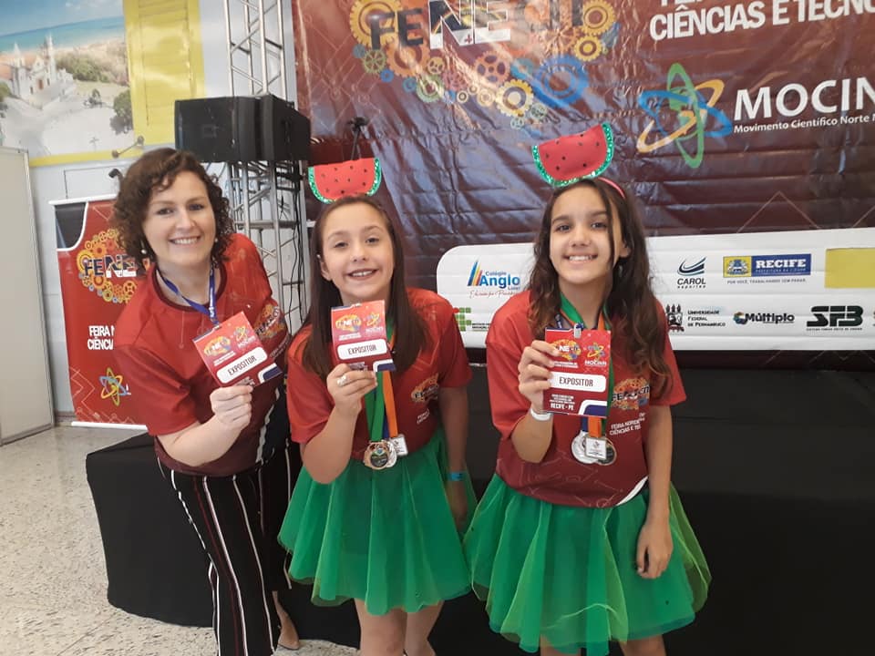 #Partiu Dubai: alunas da Emef Nereu Wilhelms conquistam credenciais para evento científico em Dubai