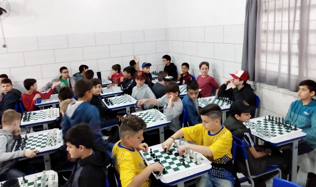 Campeonato de Xadrez do Vale do Paranhana reúne 420 competidores na etapa realizada em Taquara