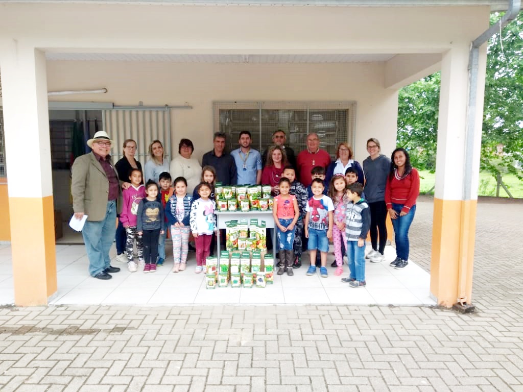Escola de Taquara recebe a doação de sementes e planeja distribuir parte de sua produção