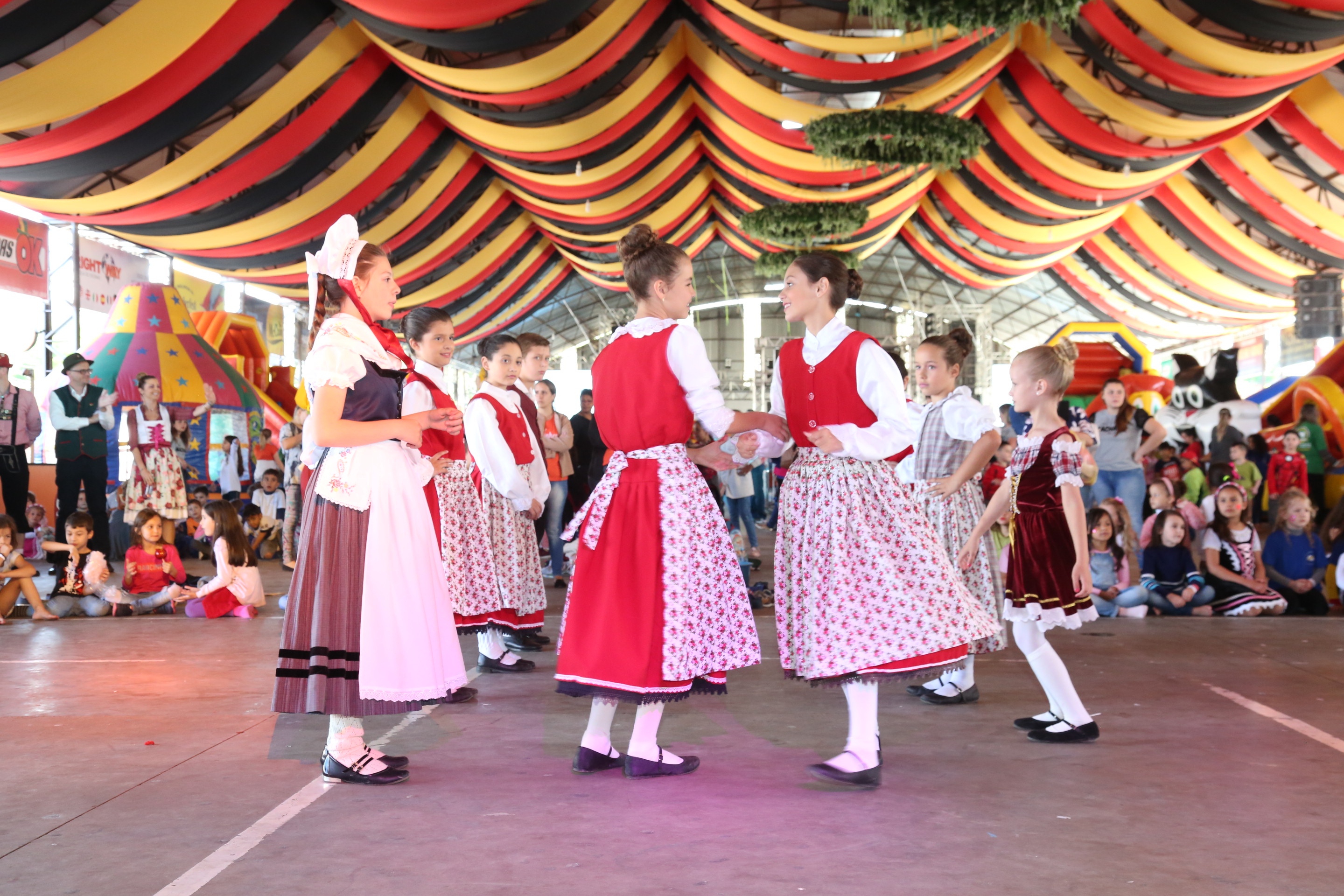 Três mil crianças visitaram a 32ª Oktoberfest de Igrejinha