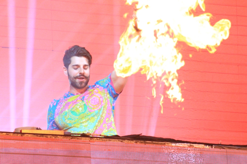 Alok doa cachê para a Oktoberfest; veja mais de 150 fotos do show