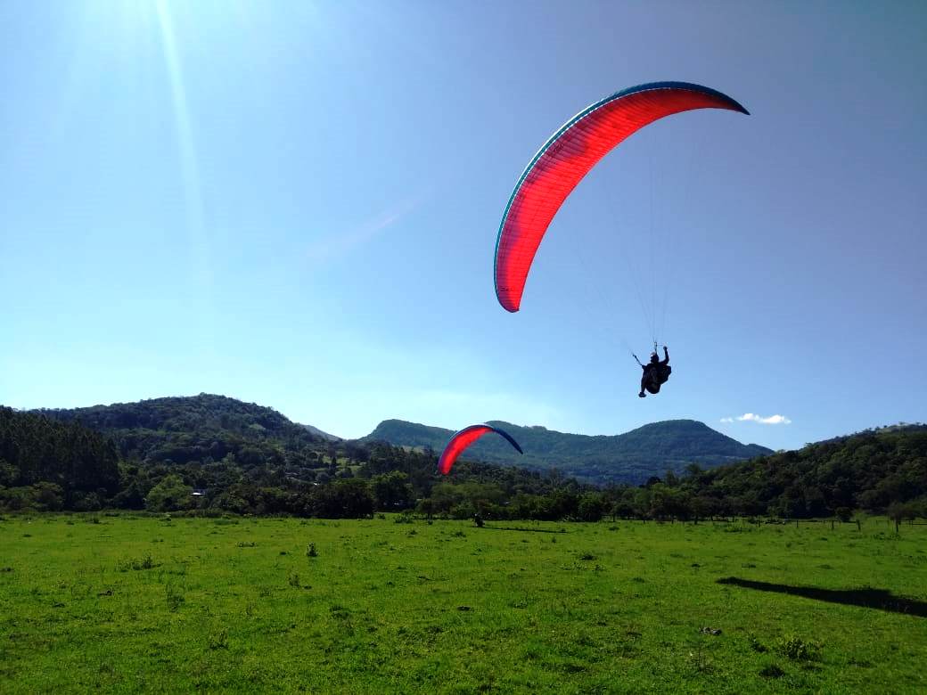 “Oktoberfliegen”: Sábado foi dia de Voo Livre na 32ª Oktoberfest