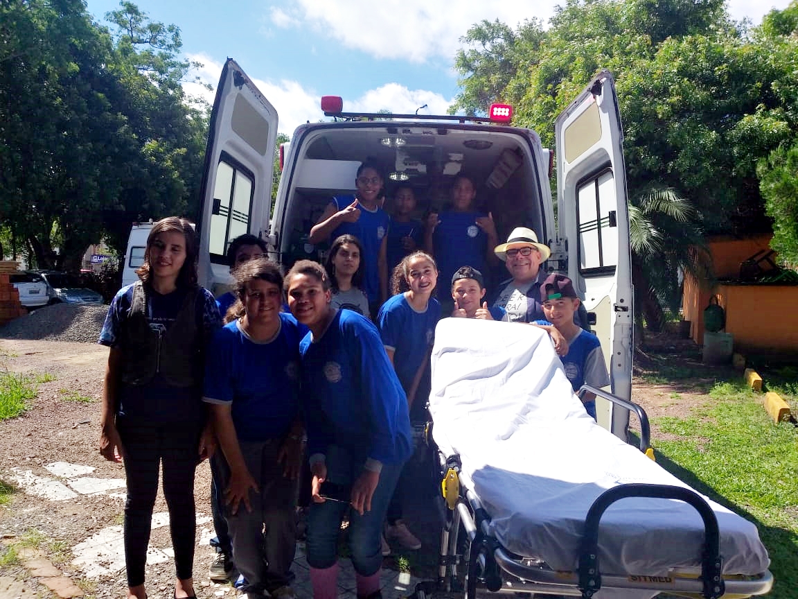 Estudantes recebem noções básicas de primeiros socorros em Taquara