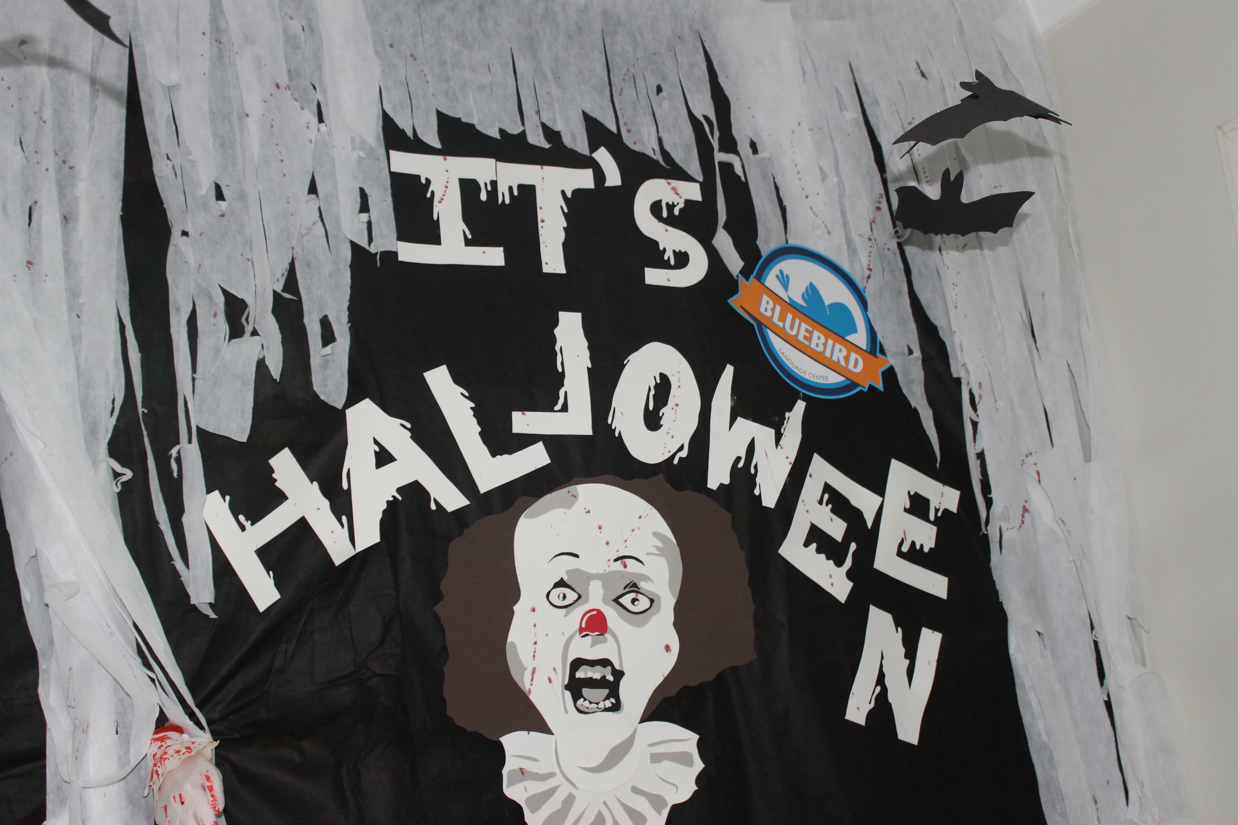 Da tradição à diversão, e vice-versa: Halloween da Bluebird é a expectativa do ano para o público da escola