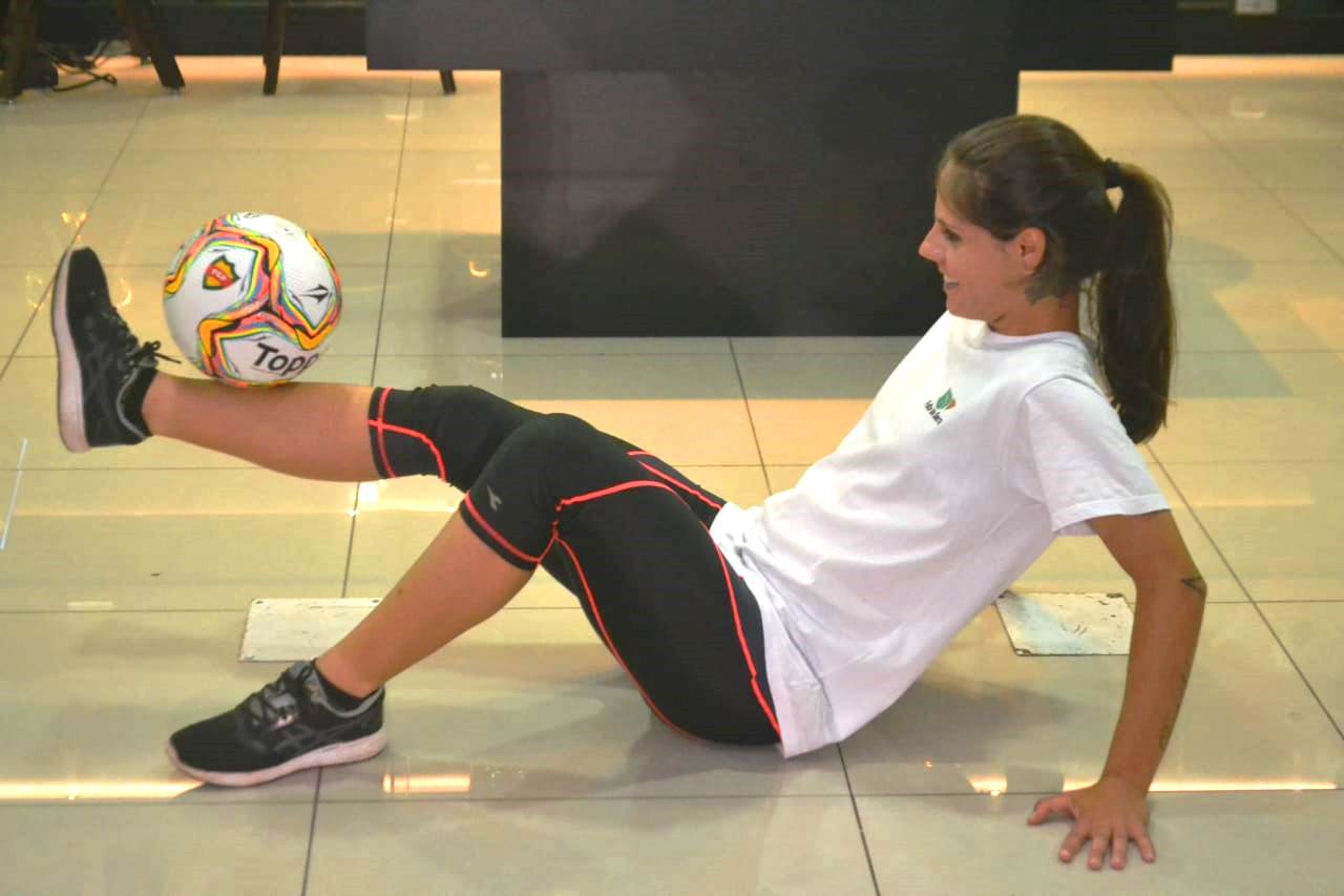 Taquarense registra recorde de embaixadinhas no Guiness Book