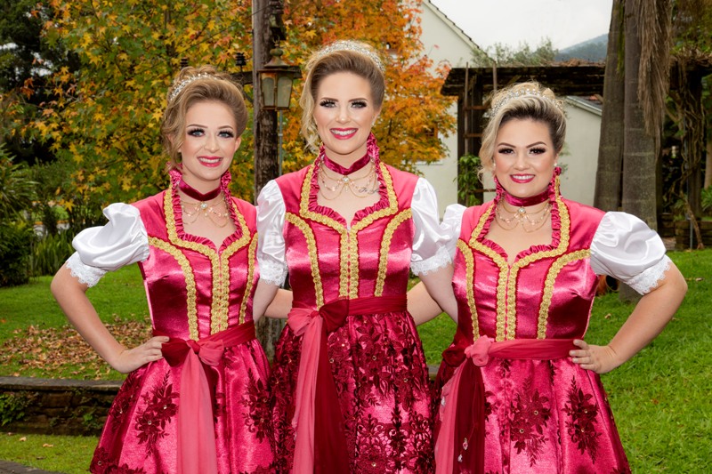 Inscrições para concurso que escolhe as Soberanas da Oktober de Igrejinha estão abertas