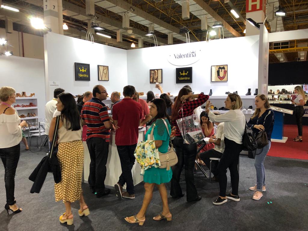 Volume de pares negociados no Estande  Três Coroas Shoes na Couromoda cresce 148,44%