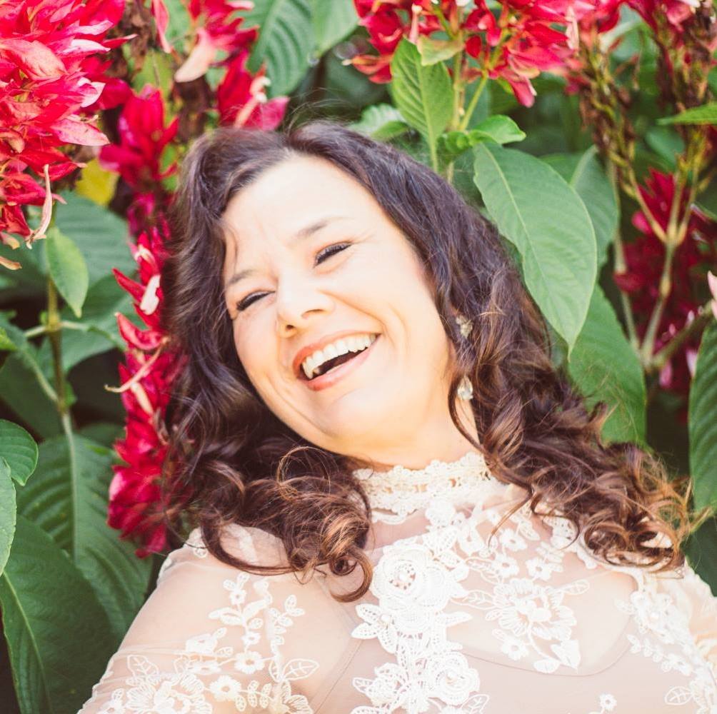 "65 abraços": escritora taquarense programa lançamento de novo livro