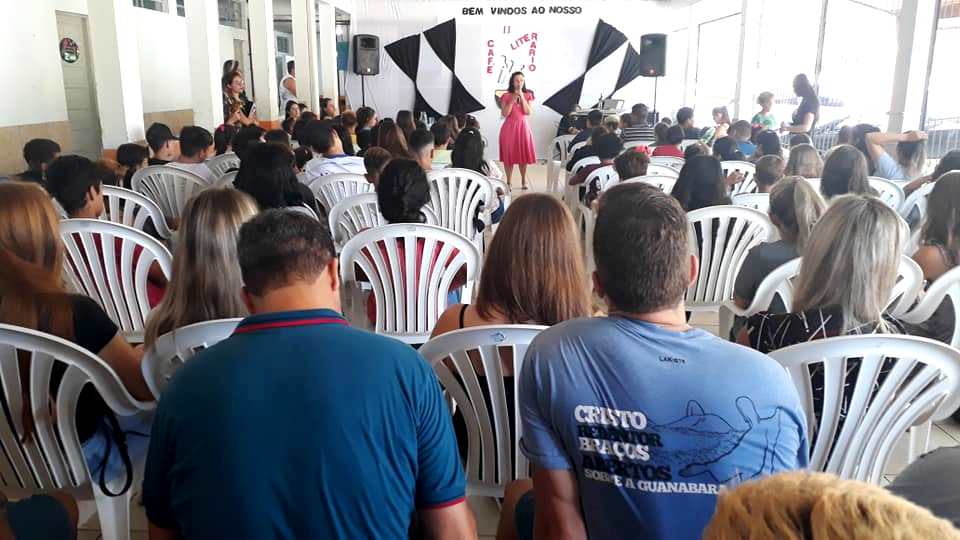 Júlio Maurer reúne comunidade escolar no 2º Café Literário da instituição