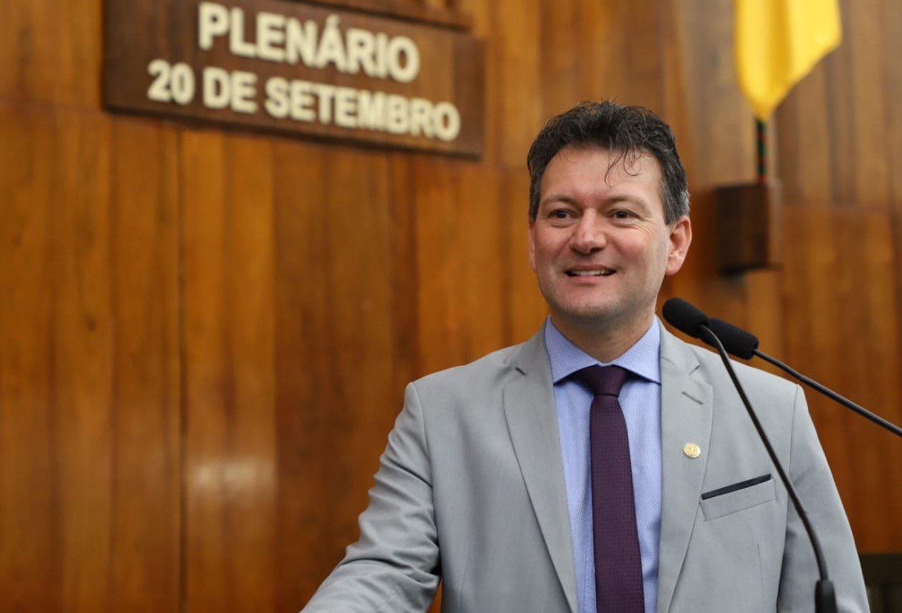 A falsa dicotomia entre saúde e economia, por Dalciso Oliveira