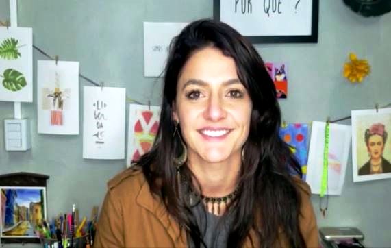 Designer de moda auxilia Rolante na confecção de máscaras de tecido