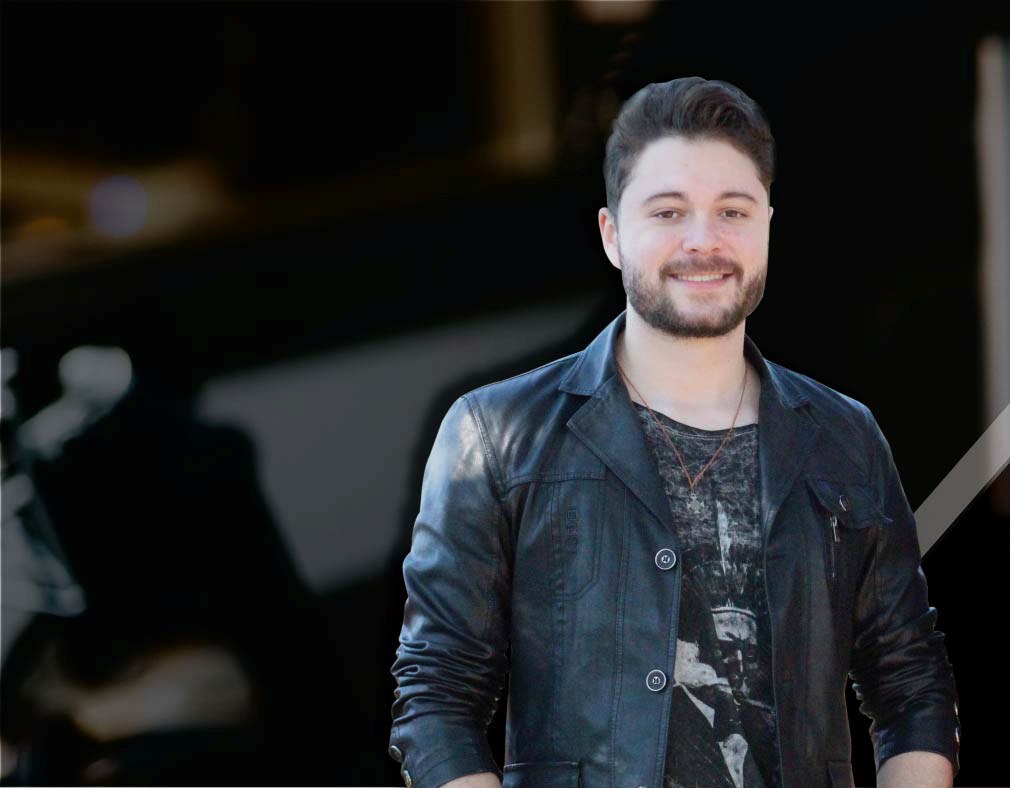 Denner Machado realiza 'live' solidária neste sábado (20)