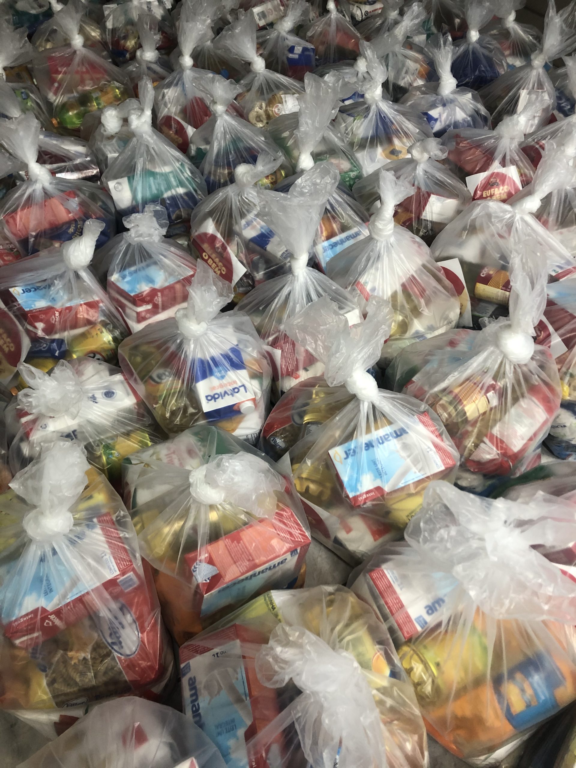 Amifest distribui mantimentos a comunidades religiosas e prepara mais arrecadações na Grande Ação