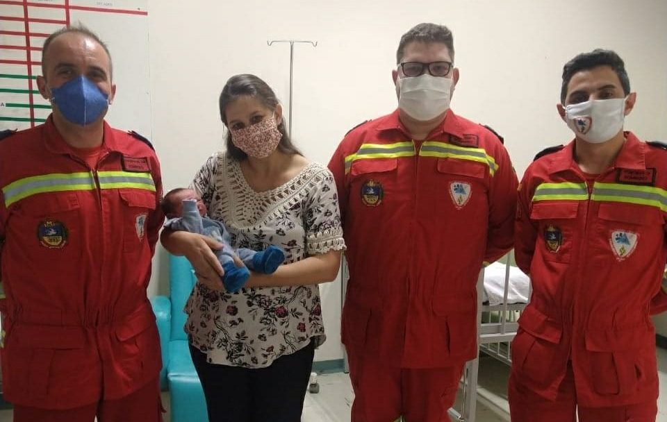 Bombeiros salvam bebê de cinco dias que se engasgou em Igrejinha