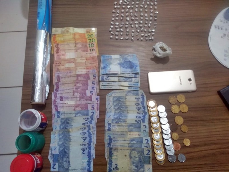 Homem é preso por tráfico de drogas no bairro Palmeiras em Parobé