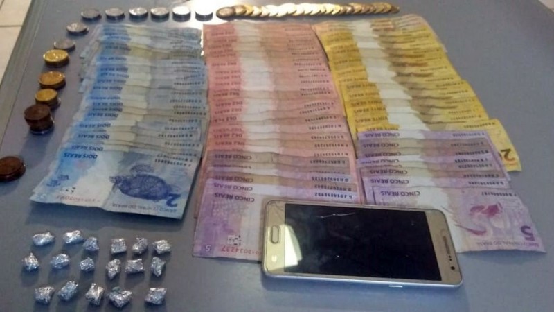 BM prende cinco e apreende mais de 200 pedras de crack em Taquara e Parobé