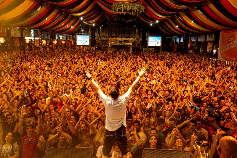 Oktoberfest de Igrejinha anuncia 'live' e evento 'drive thru' para celebrar a alegria da festa