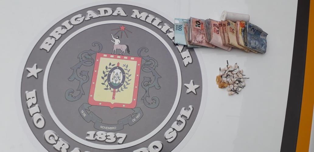 Indivíduo é preso por tráfico com 39 pedras de crack em Taquara