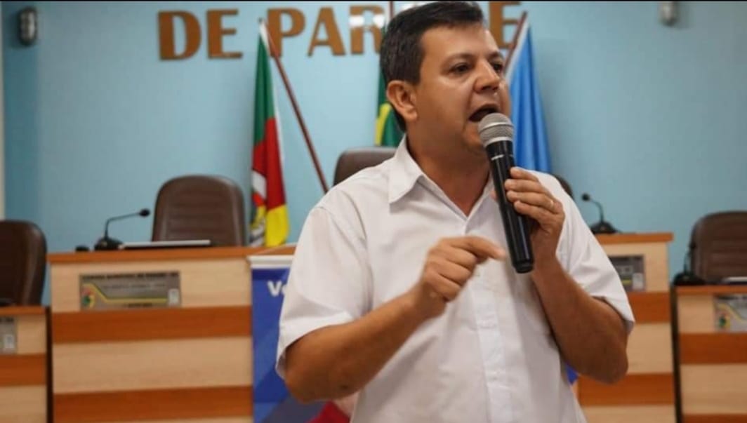 Justiça determina retirada de post no Facebook contra o vereador Dari da Silva