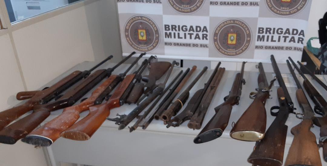 Brigada Militar prende foragido por posse irregular de arma em Taquara